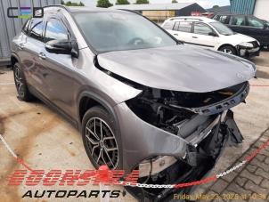 Gebruikte Zijskirt rechts Mercedes EQA (N243) 250+ 71 kWh Prijs € 175,00 Margeregeling aangeboden door Boonstra Autoparts