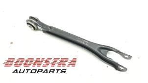 Gebruikte Draagarm rechts-achter Mercedes E (W213) E-200 EQ Boost 2.0 Turbo 16V Prijs € 24,95 Margeregeling aangeboden door Boonstra Autoparts