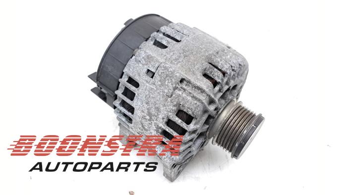 Dynamo van een Mercedes-Benz Citan (415.6) 1.5 111 CDI 2015