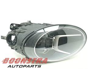 Gebruikte Koplamp rechts Porsche 911 (992) 3.0 24V Carrera Prijs € 1.895,95 Margeregeling aangeboden door Boonstra Autoparts