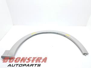 Gebruikte Schermverbreder Porsche Cayenne III (9YA) 3.0 V6 24V Turbo E-Hybrid Prijs € 49,95 Margeregeling aangeboden door Boonstra Autoparts