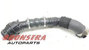 Gebruikte Intercooler Buis Mercedes Citan (420.6) 1.5 108 CDI Prijs € 99,95 Inclusief btw aangeboden door Boonstra Autoparts