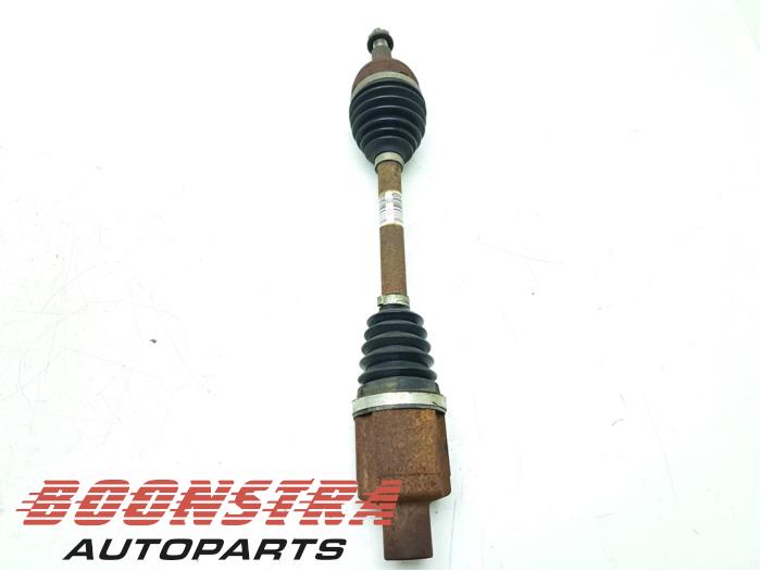 Gebruikte Steekas rechts-voor Dacia Duster (HS) 1.5 dCi 4x4 Prijs € 89,95 Margeregeling aangeboden door Boonstra Autoparts