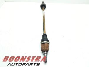 Gebruikte Aandrijfas rechts-achter Dacia Duster (HS) 1.5 dCi 4x4 Prijs € 59,95 Margeregeling aangeboden door Boonstra Autoparts