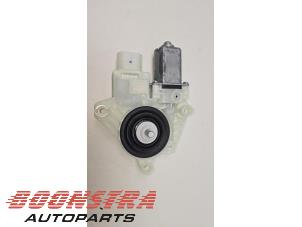 Gebruikte Portierruitmotor BMW X3 (G01) xDrive 30e 2.0 TwinPower Turbo 16V Prijs € 24,95 Margeregeling aangeboden door Boonstra Autoparts