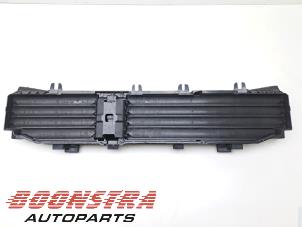 Gebruikte Luchtgeleider BMW i4 (G26) eDrive35 70 kWh Prijs € 79,94 Inclusief btw aangeboden door Boonstra Autoparts