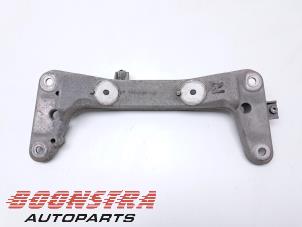 Gebruikte Versnellingsbak Steun BMW 3 serie (F30) 330e Prijs € 29,95 Margeregeling aangeboden door Boonstra Autoparts