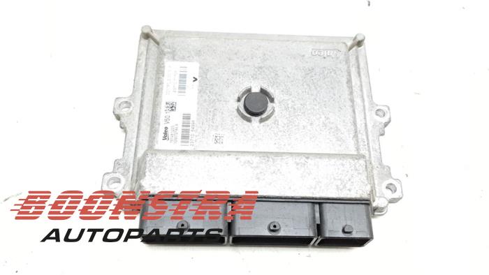 Gebruikte Computer Motormanagement Renault Captur I (2R) 0.9 Energy TCE 12V Prijs € 29,95 Margeregeling aangeboden door Boonstra Autoparts
