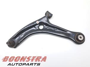 Gebruikte Draagarm links-voor Ford Transit Courier 1.5 TDCi 75 Prijs € 48,34 Inclusief btw aangeboden door Boonstra Autoparts