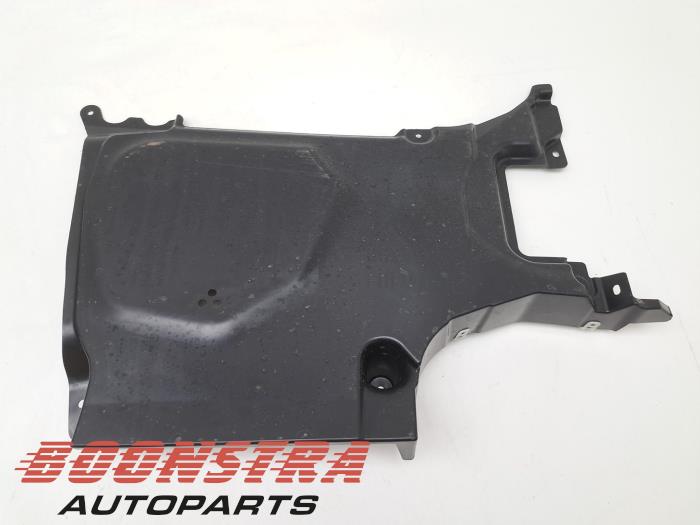 Gebruikte Diffuser achterbumper BMW 5 serie Touring (G61) 530e 2.0 TwinPower Turbo 16V Prijs € 54,39 Inclusief btw aangeboden door Boonstra Autoparts