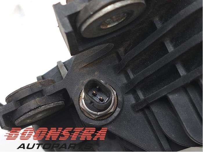 Intercooler van een Volkswagen Crafter (SY) 2.0 TDI 2018