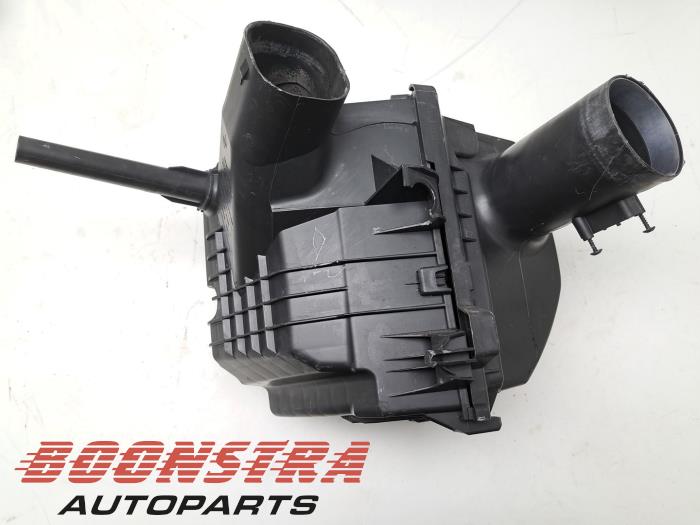 Gebruikte Luchtfilterhuis Renault Trafic (1FL/2FL/3FL/4FL) 2.0 dCi 16V 145 Prijs € 49,95 Inclusief btw aangeboden door Boonstra Autoparts