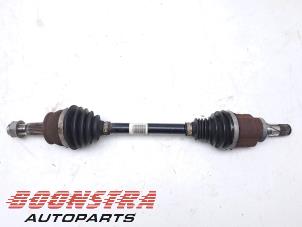 Gebruikte Cardanas links-voor (VWA) Opel Corsa E 1.0 SIDI Turbo 12V Prijs € 49,95 Margeregeling aangeboden door Boonstra Autoparts