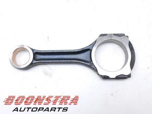 Gebruikte Drijfstang Mercedes Vito (447.6) 2.0 114 CDI 16V Prijs € 99,95 Inclusief btw aangeboden door Boonstra Autoparts