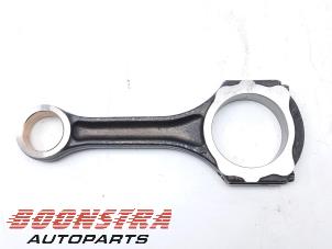 Gebruikte Drijfstang Mercedes Vito (447.6) 2.0 114 CDI 16V Prijs € 99,95 Inclusief btw aangeboden door Boonstra Autoparts