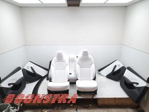 Gebruikte Bekleding Set (compleet) Tesla Model 3 Long Range, Performance AWD Prijs € 399,00 Margeregeling aangeboden door Boonstra Autoparts