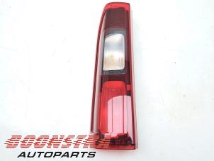 Gebruikte Achterlicht links Renault Trafic (1FL/2FL/3FL/4FL) 2.0 dCi 16V 145 Prijs € 29,95 Inclusief btw aangeboden door Boonstra Autoparts