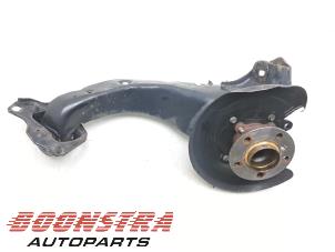 Gebruikte Fusee rechts-achter Mini Clubman (F54) 1.5 Cooper 12V Prijs € 81,78 Margeregeling aangeboden door Boonstra Autoparts