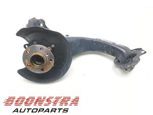 Gebruikte Fusee links-achter Mini Clubman (F54) 1.5 Cooper 12V Prijs € 92,95 Margeregeling aangeboden door Boonstra Autoparts