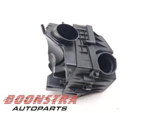 Gebruikte Luchtfilterhuis Opel Corsa E 1.0 SIDI Turbo 12V Prijs € 74,95 Margeregeling aangeboden door Boonstra Autoparts