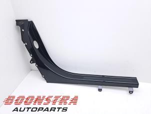 Gebruikte Stijl midden-rechts Audi R8 (4S3/4SP) 5.2 V10 Plus Quattro Prijs € 59,95 Margeregeling aangeboden door Boonstra Autoparts