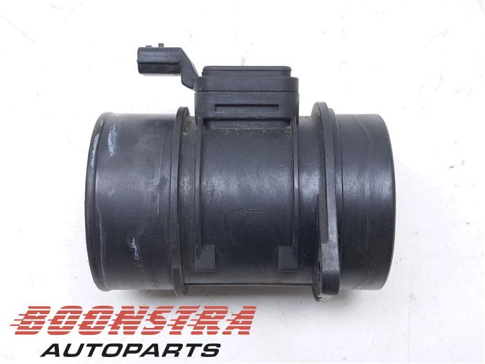 Gebruikte Luchtmassameter Dacia Dokker Express (8S) 1.5 dCi 90 Prijs € 30,19 Inclusief btw aangeboden door Boonstra Autoparts