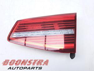 Gebruikte Achterlicht rechts Volkswagen Passat Variant (3G5) 1.4 GTE 16V Prijs € 94,95 Margeregeling aangeboden door Boonstra Autoparts