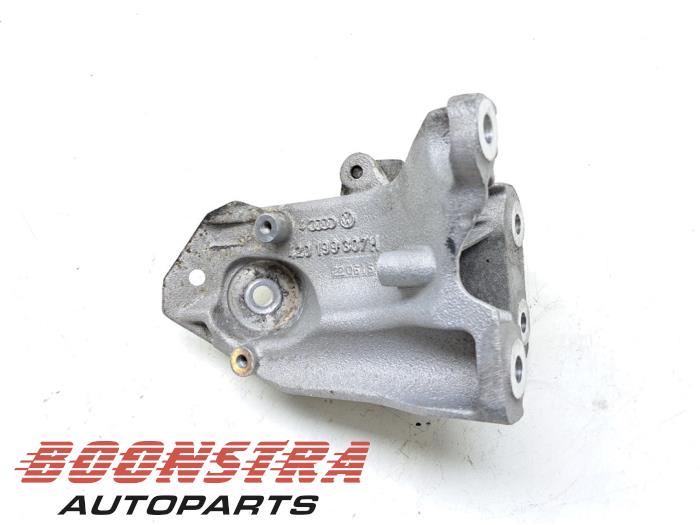 Gebruikte Motorrubber Audi R8 (4S3/4SP) 5.2 V10 Plus Quattro Prijs € 59,95 Margeregeling aangeboden door Boonstra Autoparts