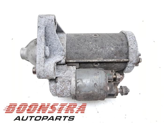 Startmotor van een Ford Transit Courier 1.5 TDCi 75 2021