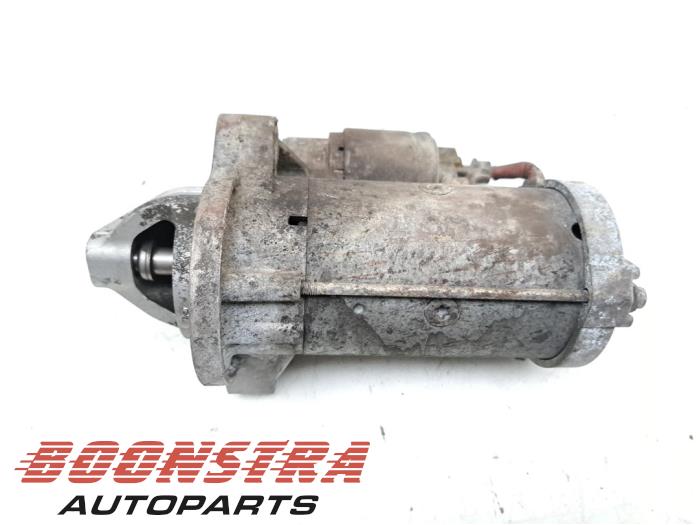 Startmotor van een Ford Transit Courier 1.5 TDCi 75 2021