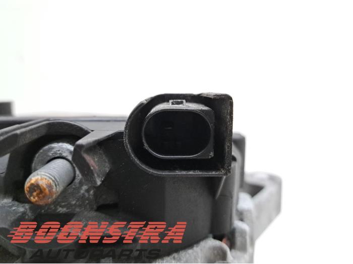 Dynamo van een Ford Transit Courier 1.5 TDCi 75 2021