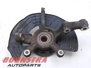 Gebruikte Fusee links-voor Mercedes CLA (117.3) 2.2 CLA-220 CDI, 220 d 16V Prijs € 97,95 Margeregeling aangeboden door Boonstra Autoparts