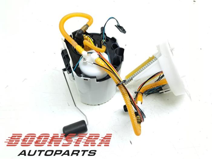 Gebruikte Tank element Pomp Volvo S60 III (ZS) 2.0 T8 16V Twin Engine AWD Prijs € 144,95 Margeregeling aangeboden door Boonstra Autoparts