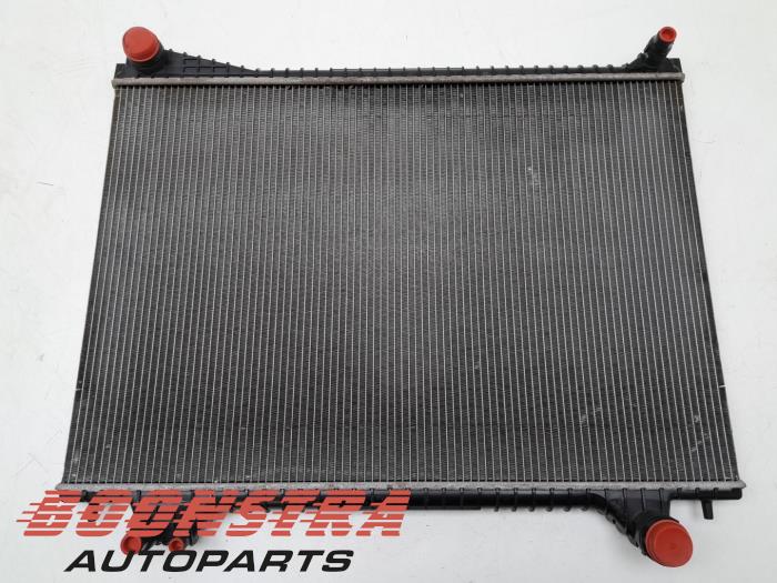 Gebruikte Radiateur Jaguar F-Pace 2.0 D 180 16V AWD Prijs € 159,95 Margeregeling aangeboden door Boonstra Autoparts
