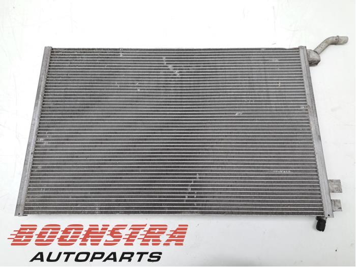 Gebruikte Airco Condensor Jaguar F-Pace 2.0 D 180 16V AWD Prijs € 119,95 Margeregeling aangeboden door Boonstra Autoparts