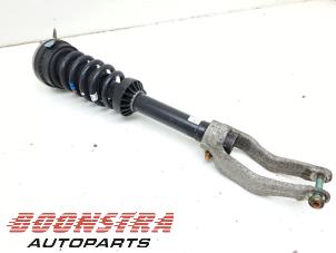 Gebruikte Mac Phersonpoot rechts-voor Jaguar F-Pace 3.0 D 24V AWD Prijs € 129,95 Margeregeling aangeboden door Boonstra Autoparts