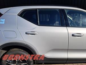 Gebruikte Portier 4Deurs rechts-achter Volvo XC40 (XZ) 2.0 B4 16V Mild Hybrid Autom. Prijs € 749,00 Margeregeling aangeboden door Boonstra Autoparts