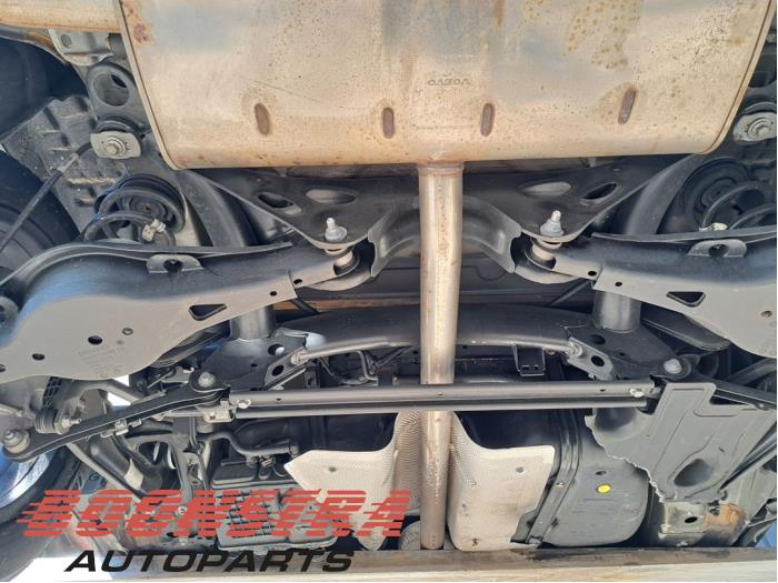 Gebruikte Subframe Volvo XC40 (XZ) 2.0 B4 16V Mild Hybrid Autom. Prijs € 249,00 Margeregeling aangeboden door Boonstra Autoparts