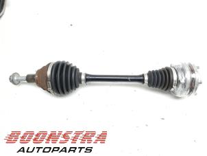 Gebruikte Aandrijfas links-voor Volkswagen Passat Variant (3G5) 1.5 TSI 16V Prijs € 114,95 Margeregeling aangeboden door Boonstra Autoparts