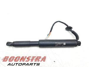 Gebruikte Kofferdekseldemper rechts-achter Tesla Model 3 Long Range, Performance AWD Prijs € 159,95 Margeregeling aangeboden door Boonstra Autoparts