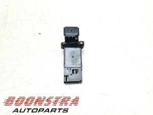 Gebruikte Luchtmassameter Opel Corsa E 1.0 SIDI Turbo 12V Prijs € 39,95 Margeregeling aangeboden door Boonstra Autoparts