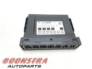 Gebruikte Computer Body Control Opel Corsa E 1.0 SIDI Turbo 12V Prijs € 24,95 Margeregeling aangeboden door Boonstra Autoparts