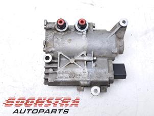 Gebruikte Oliepomp Mercedes ML III AMG (166) 5.5 ML-63 AMG V8 32V Biturbo Prijs € 139,00 Margeregeling aangeboden door Boonstra Autoparts