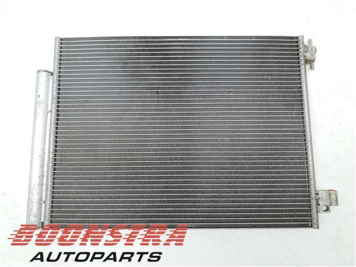 Gebruikte Airco Condensor Renault Captur I (2R) 1.3 TCE 150 16V Prijs € 24,95 Margeregeling aangeboden door Boonstra Autoparts