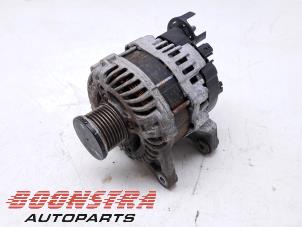 Gebruikte Dynamo Renault Captur (2R) 1.3 TCE 150 16V Prijs € 58,95 Margeregeling aangeboden door Boonstra Autoparts