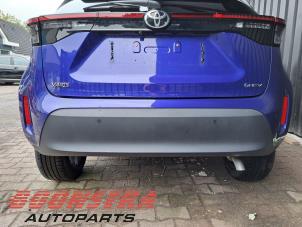 Gebruikte Achterbumper Toyota Yaris Cross (PB1/PJ1) 1.5 12V Hybrid 115 Prijs € 449,00 Margeregeling aangeboden door Boonstra Autoparts