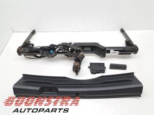 Gebruikte Trekhaak Volkswagen Golf VII Variant (AUVV) 1.5 TSI Evo BMT 16V Prijs € 399,00 Margeregeling aangeboden door Boonstra Autoparts