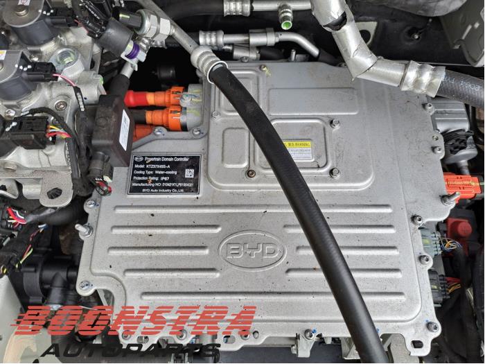 Gebruikte HV control module BYD Atto 3 Prijs € 1.499,00 Margeregeling aangeboden door Boonstra Autoparts