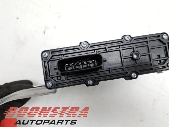 ABS Computer van een Toyota Yaris IV (P21/PA1/PH1) 1.5 12V Hybrid 115 2021