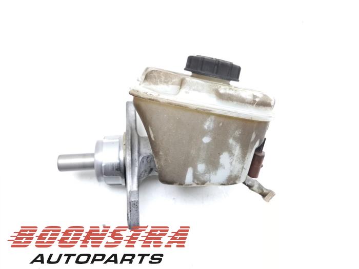 Gebruikte Hoofdremcilinder Audi R8 (4S3/4SP) 5.2 V10 Plus Quattro Prijs € 124,95 Margeregeling aangeboden door Boonstra Autoparts